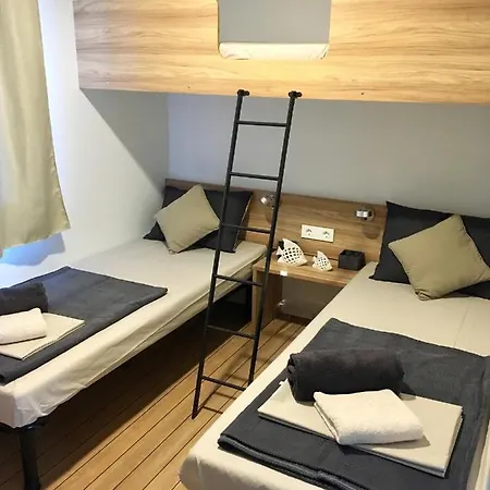 Mobile Butterfly Holiday park 4*